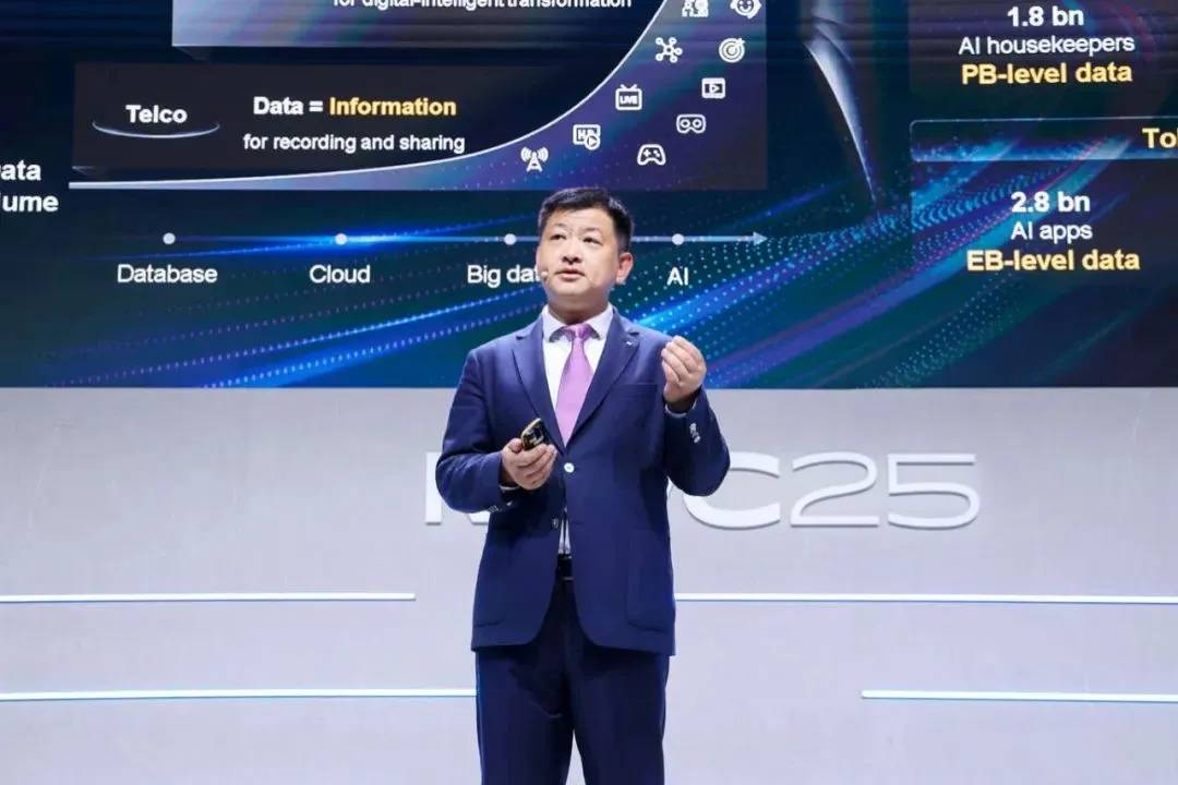 Peter Zhou, President of Huawei Data Storage Product Line Peter Zhou, President of Huawei Data Storage Product Line